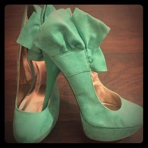 Mint Green Suede Pumps- size 9
